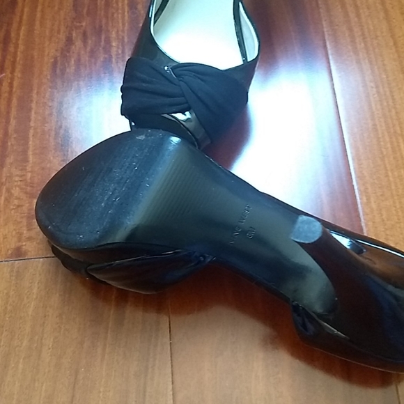 Nine West Platform Peep Toe Heels - Picture 6 of 8